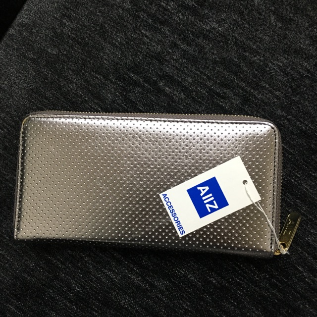 กระเป๋าสตางค์ AIIZ