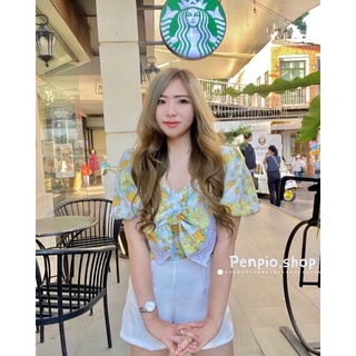 เสื้อครอปคอเหลี่ยมแต่งโบว์หน้าแขนตุ๊กตาน่ารักรับซัมเมอร์