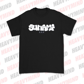 คอตต้อนคอกลมสติกเกอร์วงดนตรี Sunami Real Bay Shit LiveS-5XL