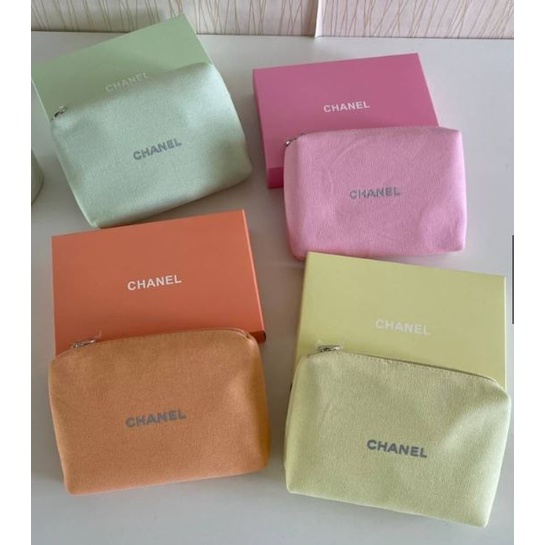 Chanel กระเป๋าเครื่องสำอางค์ พร้อมกล่องของแท้จากเคาน์เตอร์ สี ส้ม Pastel