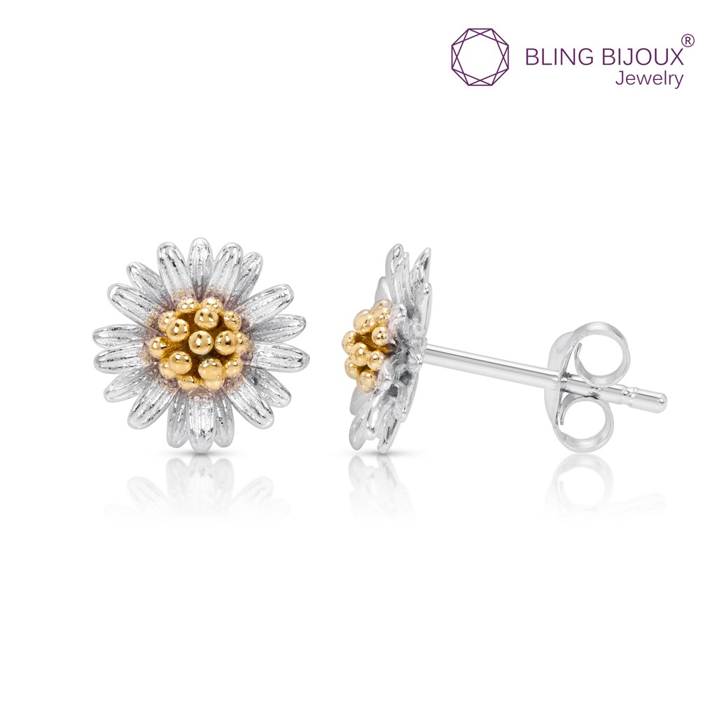 Bling Bijoux ต่างหูเงินแท้ 925 แบบก้าน Minimal Style รูปดอกเดซี่ ตกแต่งด้วยทองคำ 14k เรียบง่าย เหมาะสำหรับทุกวัน