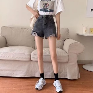 Swan shop แฟชั่นกางเกงยีนส์ขาสั้นเอวสูง ทรงสวยเข้ารูป ปลายรุ่ยขาดขาเล็กน้อย ผ้ายีนส์แท้ สั้นสวมใส่สบาย