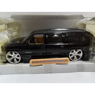 DUB city 2002 GMC 1:24