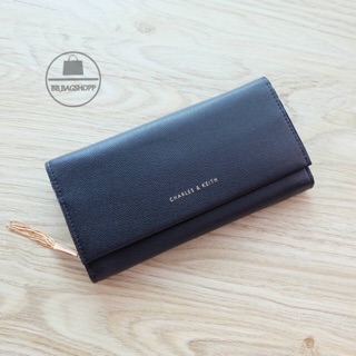 Charles &amp; Keith Tassel Long Wallet (ดำ)