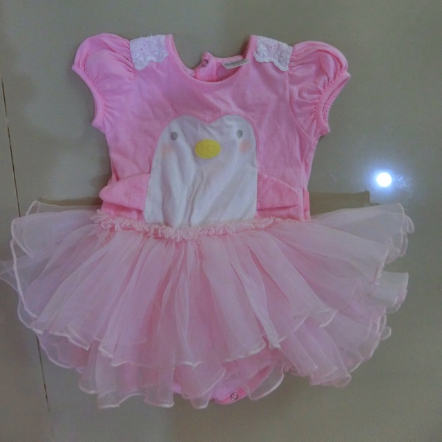 ชุดเดรสชมพูน่ารักสภาพดีกระโปรงฟรุ้งฟริ้ง absorba 6M