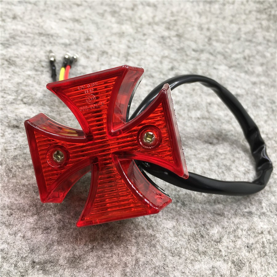 1PC Universal สีแดงไฟท้ายรถจักรยานยนต์ ABS LED Mini มอเตอร์ไซด์ Maltese Cross ด้านหลังโคมไฟเบรคตัวบ่งชี้สําหรับ KTM Kawasaki