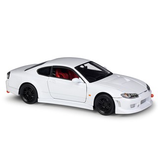 Welly รถโมเดล อัตราส่วน 1/24 Nissan Silvia S15 สีขาว