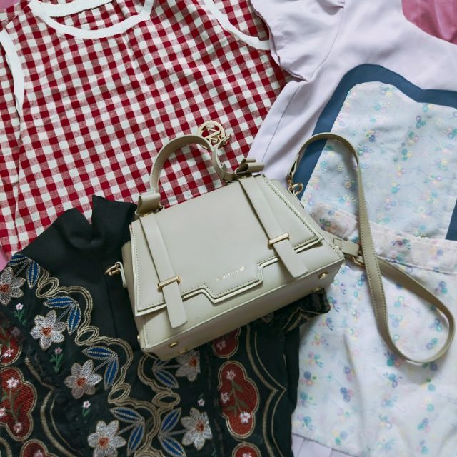 เสื้อผ้ามือ2 ราคา 145 บาท