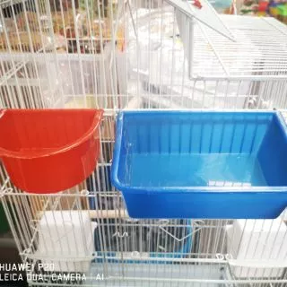 ชามอาหารสัตว์พลาสติก ถ้วยพลาสติก ถ้วยน้ำ ถ้วยอาหารสำหรับแขวนกรงสัตว์เลี้ยง ดูขนาดแต่ละใบจากรูปที่2