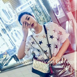 มาใหม่เสื้อดาวถ้าใส่เย็น ๆ สบายค่ะ★      มี 3 ​​สี  สีขาวกับสีดำสีชมพู🌟      ยาว 26 อก 40(ฟรีไซส์)