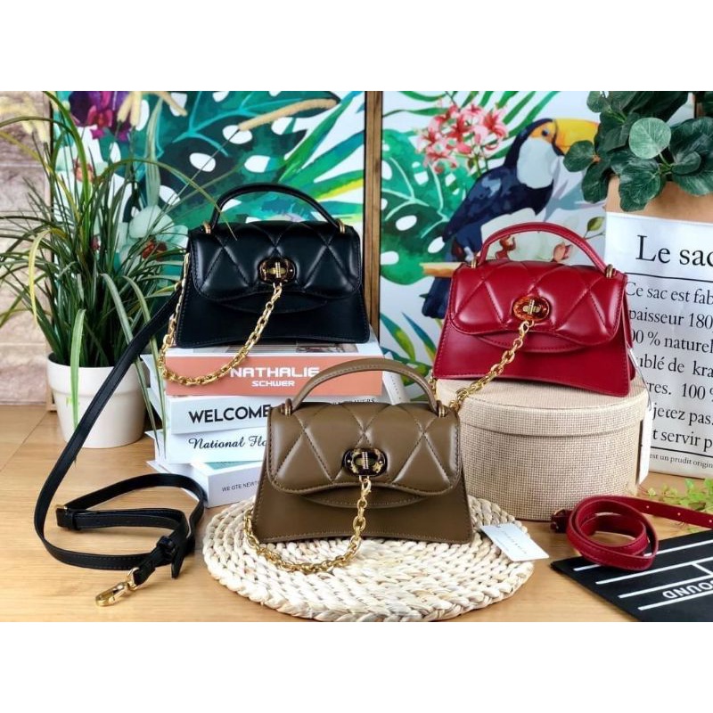 กระเป๋า Charles Keith รุ่น Alcott Scarf ChainLink Shoulder Bag CK2