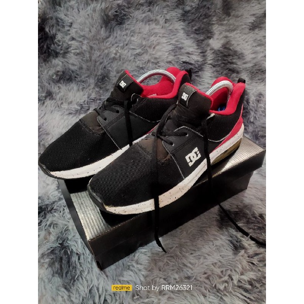 รองเท้า Dc สีดําแดง*