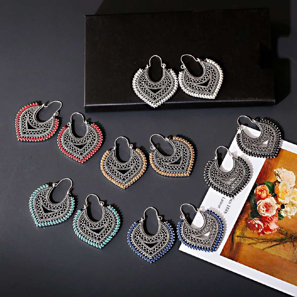 Vintage Silver สีหัวใจโลหะผสม Hollow Dangle ต่างหูผู้หญิงฤดูร้อนต่างหูผ้าไหม 2020