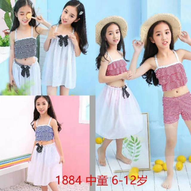 ชุดว่ายน้ํา 1884****
