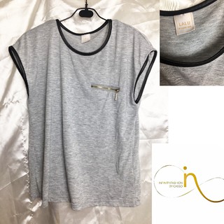 เสื้อยืดแขนกุด สำหรับผู้หญิง