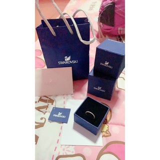 💍 Used New📌📌📌Swarovski Ring White/Rod size 50แหวนเพชรล้อมรอบวิบวับแท้มีใบรับประกัน (ราคาเดิม 3,800)