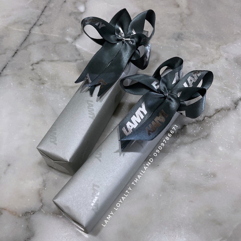 บริการห่อของขวัญ สำหรับลูกค้า ที่สั่งของร้าน Hap Pen Stationery (Lamy Loyalty Thailand) เท่านั้นจ้า