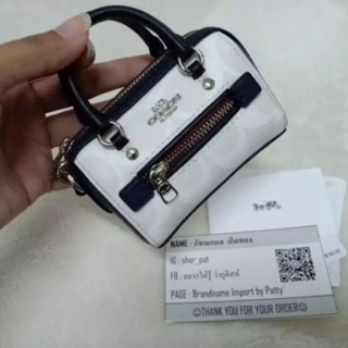 Coach wallet พวงกุญแจหมอนจิ๋ว ใส่เหรียญ ใส่การ์ด(สีขาวใบสุดท้าย)