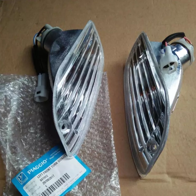 หน้าเดียวของ vespa Lx125/150 zin ไฟเลี้ยวหน้า