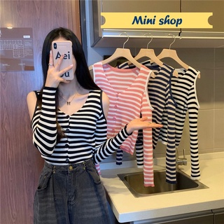 Mini shop🌸พร้อมส่ง🌸 (1663) เสื้อเปิดไหล่ไหมพรม คอวีกระดุมหน้าลายทางเริ่ดๆ