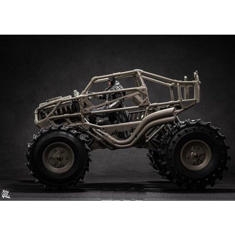 McFarlane Toys Batmobeast