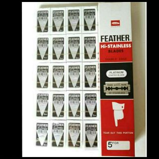 FEATHER ใบมีดโกนสแตนเลสตราขนนก 2 คม 1 กล่อง ( 20 กล่องเล็ก รวม 100 ใบ)