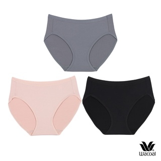 Wacoal Surprise Panty กางเกงในใส่สบายวาโก้ รูปแบบ Bikini แพ็ค 3 ชิ้น รุ่น WU1C34/WU1T34 สีเบจ-ดำ-เทา (GY)