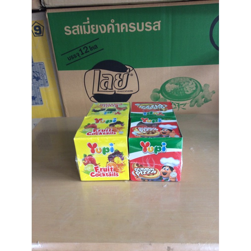 ขนมเยลลี่ยูปิและขนมเคี้ยวหนึบทรอลลี่ ราคา5บาทจำวน12ชิ้น