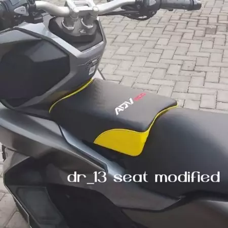เบาะนั่งเด็ก Honda ADV 150 ปักโลโก้
