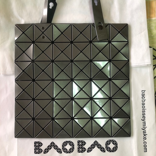 Bao Bao 6x6 รุ่น metallic (มือสอง)