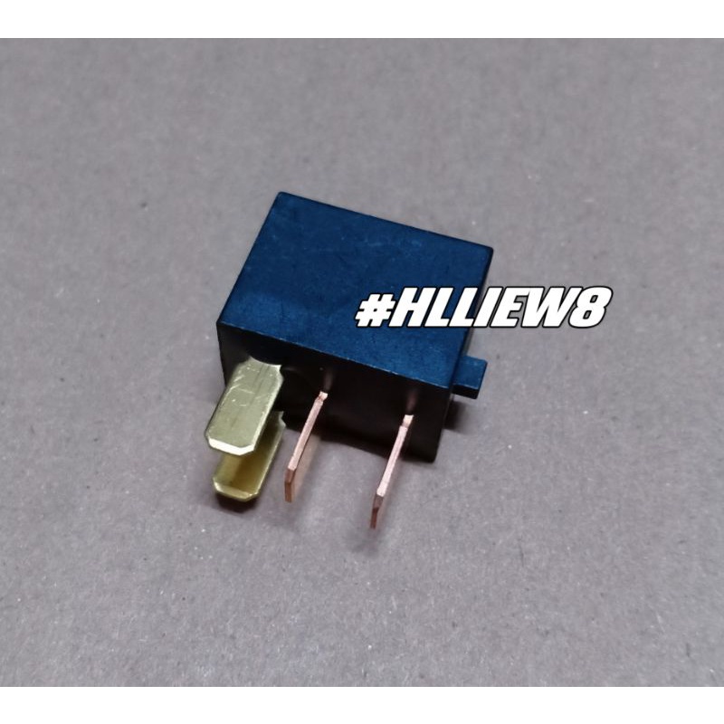 [ hlliew8 ] รีเลย์ไฟ Honda Air Cond A/C 4 Pin ( 7001 )( สีดํา สี )