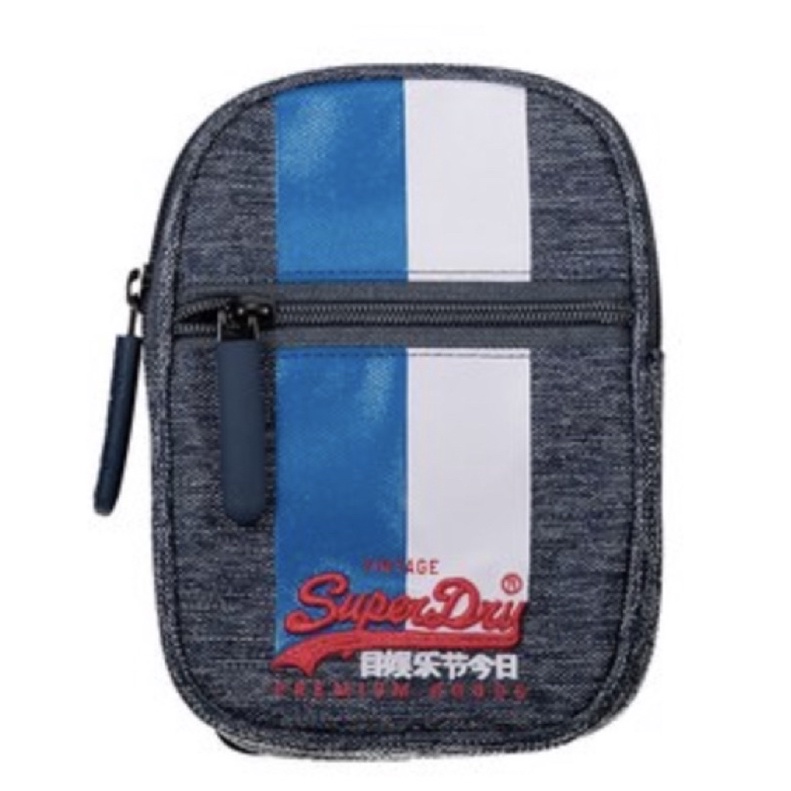 กระเป๋ากีฬาโลโก้วินเทจ Superdry