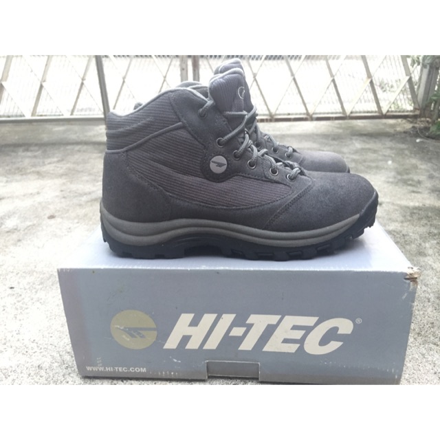 รองเท้าเดินป่า ขึ้นเขา ยี่ห้อ HI-TEC มือสอง สภาพใหม่ ใส่ครั้งเดียว