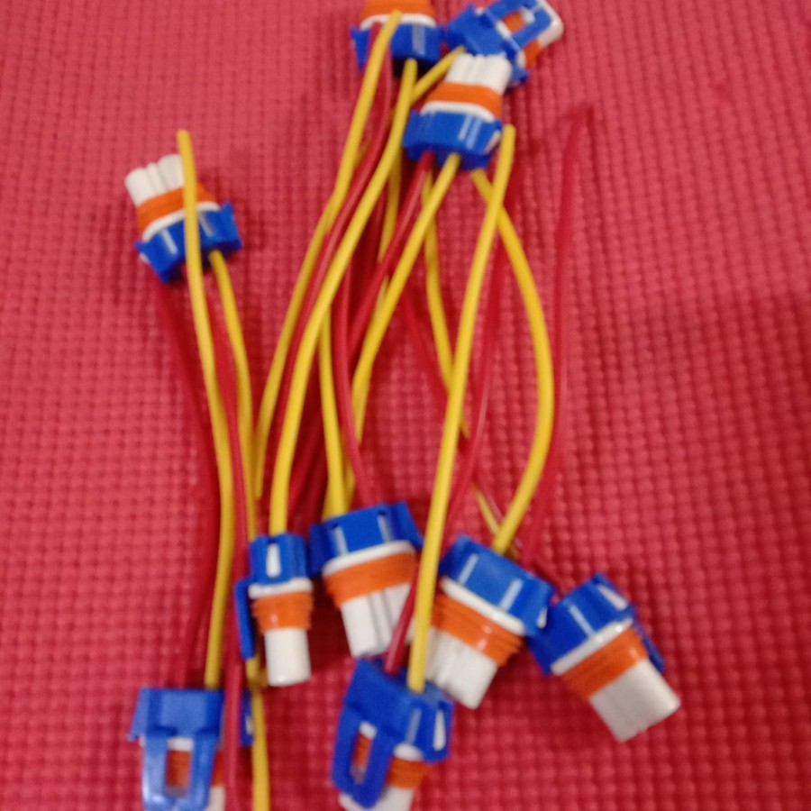 ขั้วหลอด HB4 (9006)*