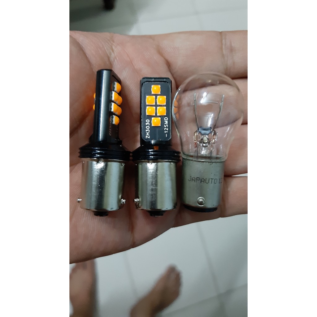 หลอดไฟพินออฟเซ็ต BAU15S PY1156 สีเหลือง 1 คู่ พร้อมไฟเลี้ยว led