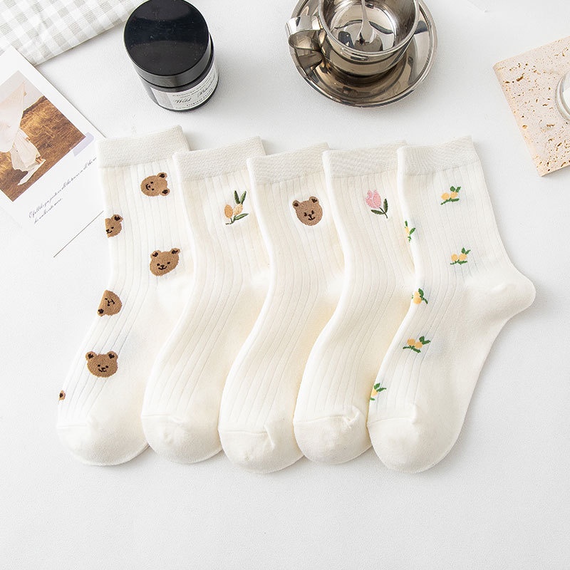 ขายร้อนสีขาวถุงเท้าผู้หญิงสีทึบปักหมีญี่ปุ่นน่ารักสูงด้านบน