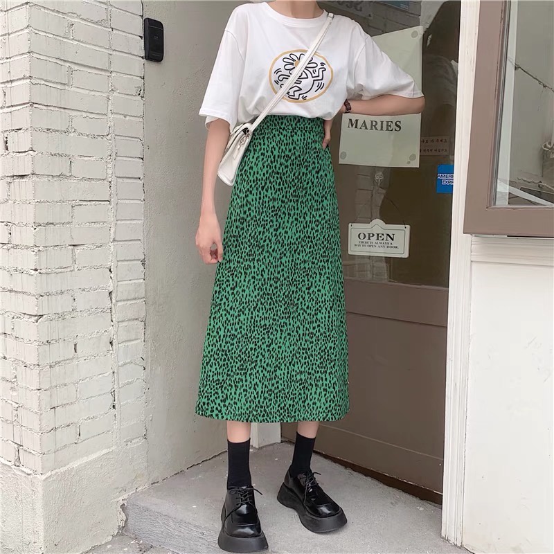 SAY APPAREL: Green Leopard skirt (new version) กระโปรงยาวลายเสือ ใส่โค้ด JMTEVML ลด 100.- เมื่อช็อปครบ 500.-