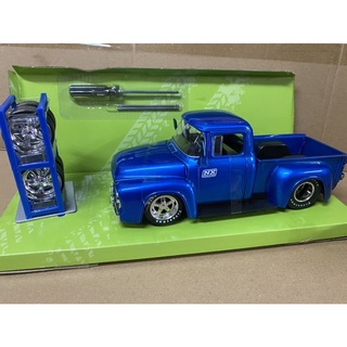 รถโมเดลเหล็กFORD F-100 PICKUP(ปี1956)สเกล1:24รายละเอียดสวยทั้งภายนอกและภายในเป็นงานโมเดลสำหรับตั้งโชว์