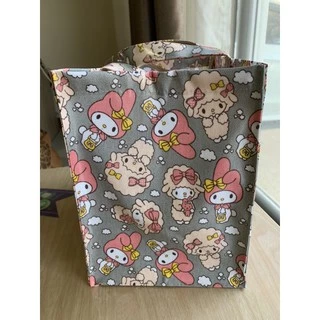 กระเป๋าผ้าเคลือบกันน้ำลายน่ารัก กระเป๋าถือกันน้ำ size M ทรงนอน(ก้นกว้าง) (1st page)