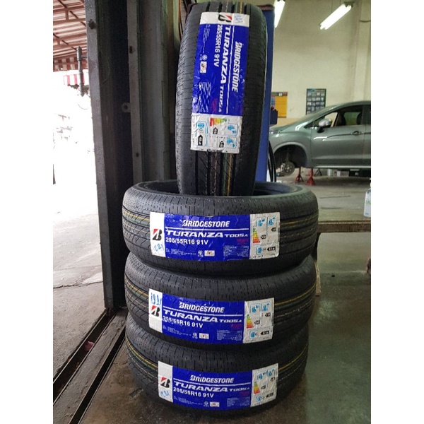 ยาง Bridgestone รุ่น T005A  ผลิตปี24 1ชุดมี4เส้น
