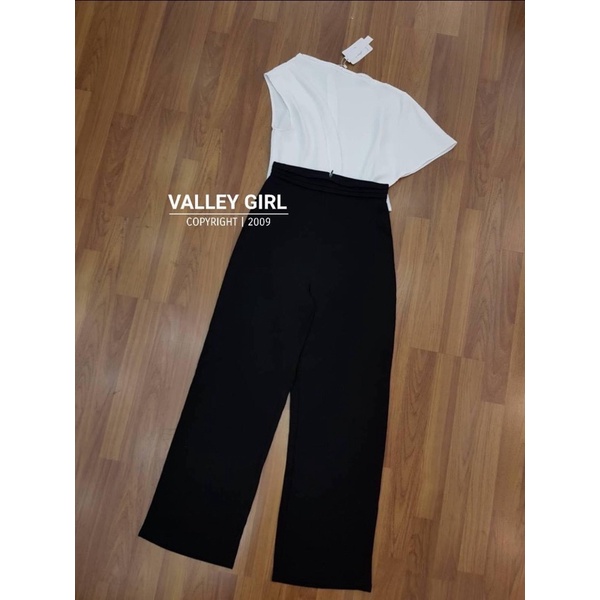 ชุดเซ็ต งานป้าย Vallay Girl size L