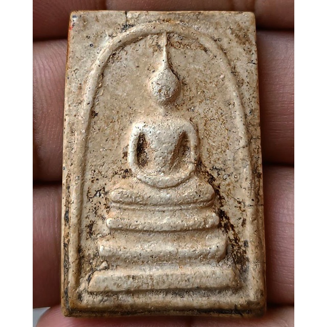 พระไม่ทราบรายละเอียด พระสมเด็จ พระบ้านเก่าเก็บหลายสิบปี สูง 3.9 ซ.ม. ไม่ทราบที่