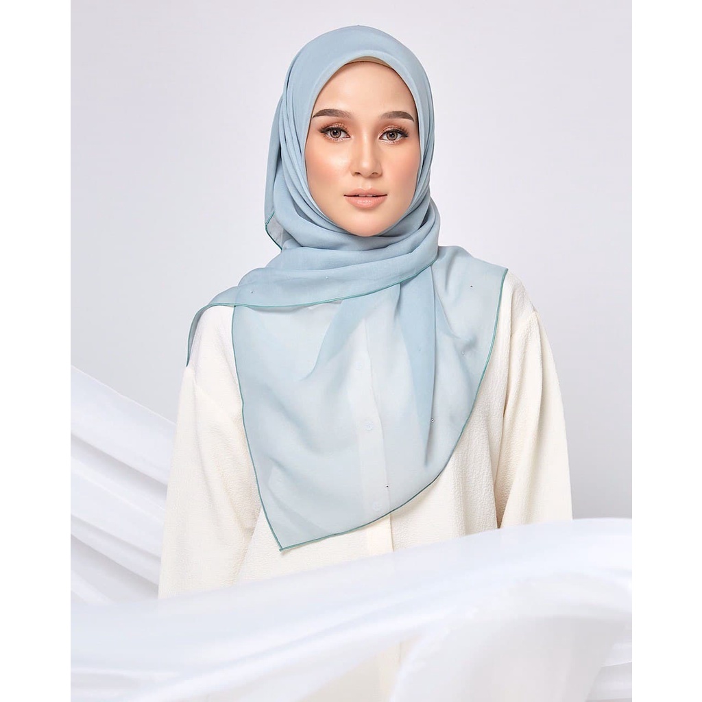 Bawal Camelia ในโอปอล
