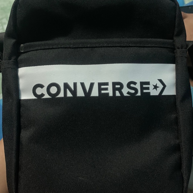 กระเป๋าสะพายข้าง converse