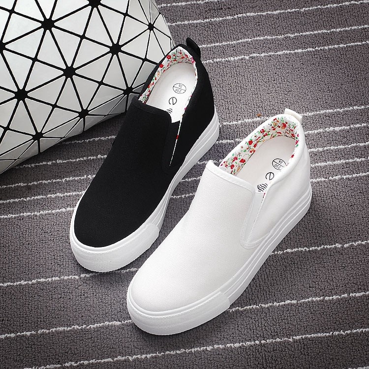 (TB122)รองเท้าผ้าใบเสริมส้น 34-40 (ขาว,ดำ)ส้นสูง7cm**พรีออเดอร์ทักแชทก่อนสั่ง