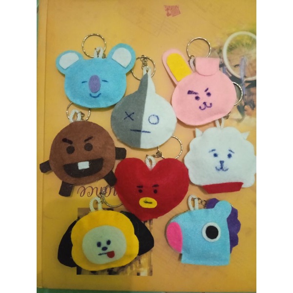 พวงกุญแจ GANTUNGAN BT21 / ตุ๊กตา BTS / BT21