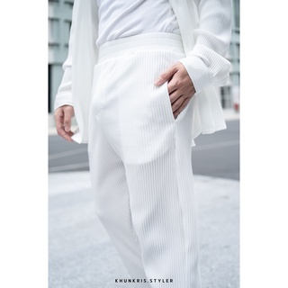 Khunkris.Styler - Pleated pants - white กางเกงขายาว พลีท คาร์โก้ สีขาว