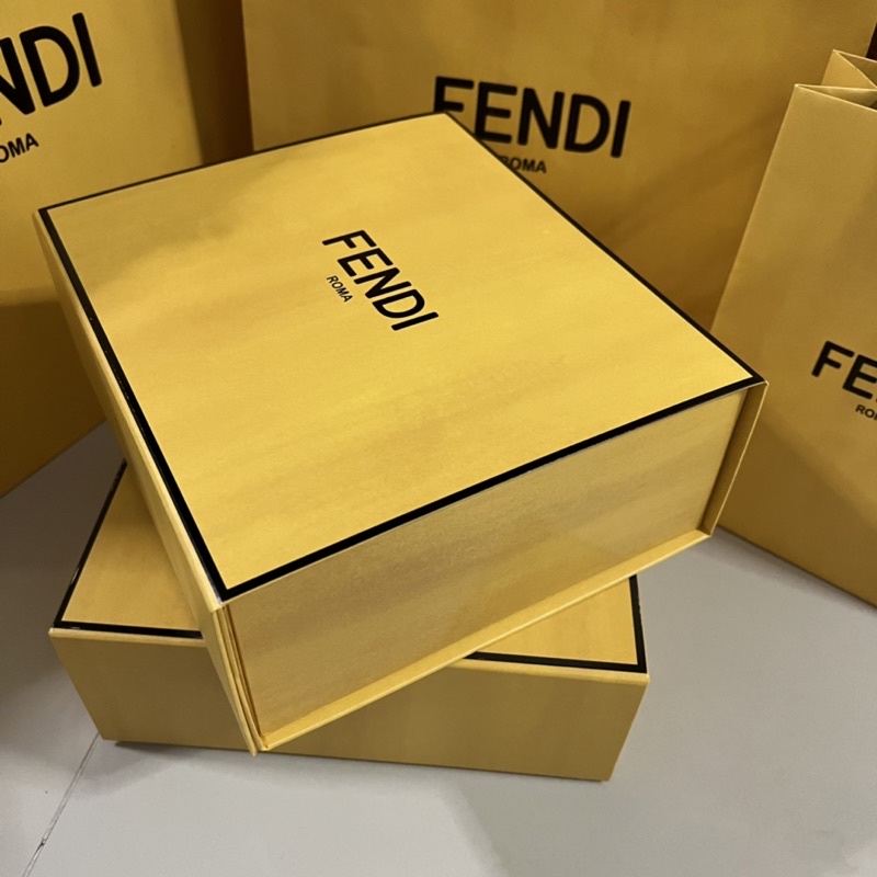 กล่องถุง FENDI แท้100 t.tualek_ ThaiPick