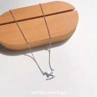 (กรอกโค้ด GG24P ลด 65.-) earika.earrings - merry go round necklace สร้อยคอเงินแท้จี้ม้าหมุน S92.5 ปรับขนาดได้