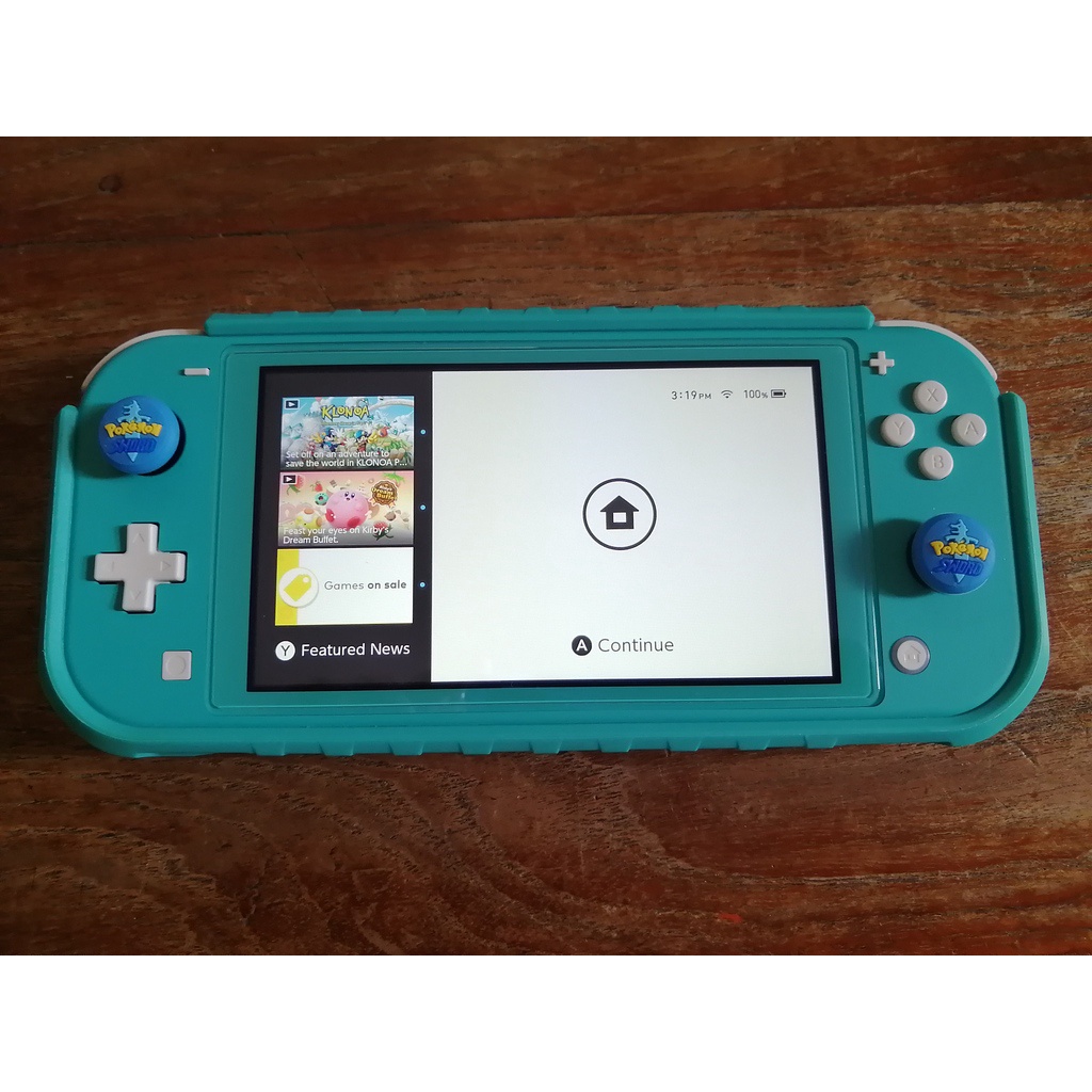 Nintendo Switch Lite มือสองสภาพดี + Pokemon Sword + ของแถม
